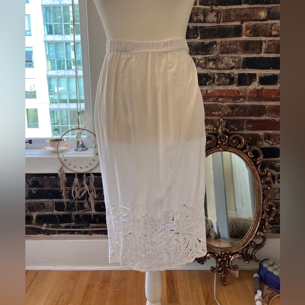 Elegant White Lace Midi Skirt
